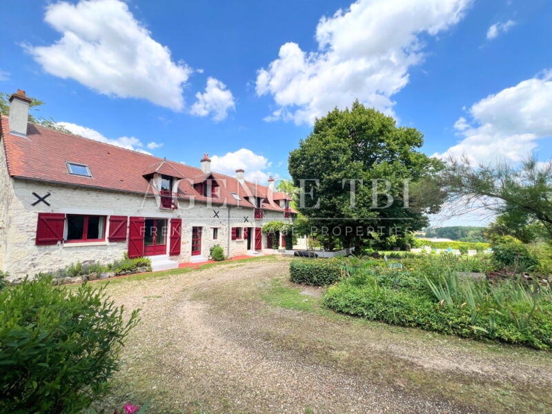 471 TBI DEMEURE EN TOURAINE AVEC VUE