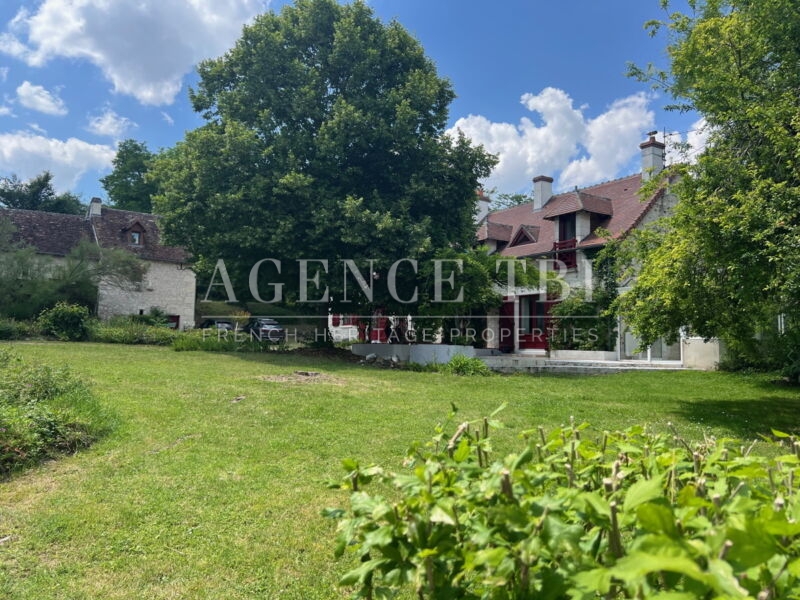 471 TBI DEMEURE EN TOURAINE AVEC VUE