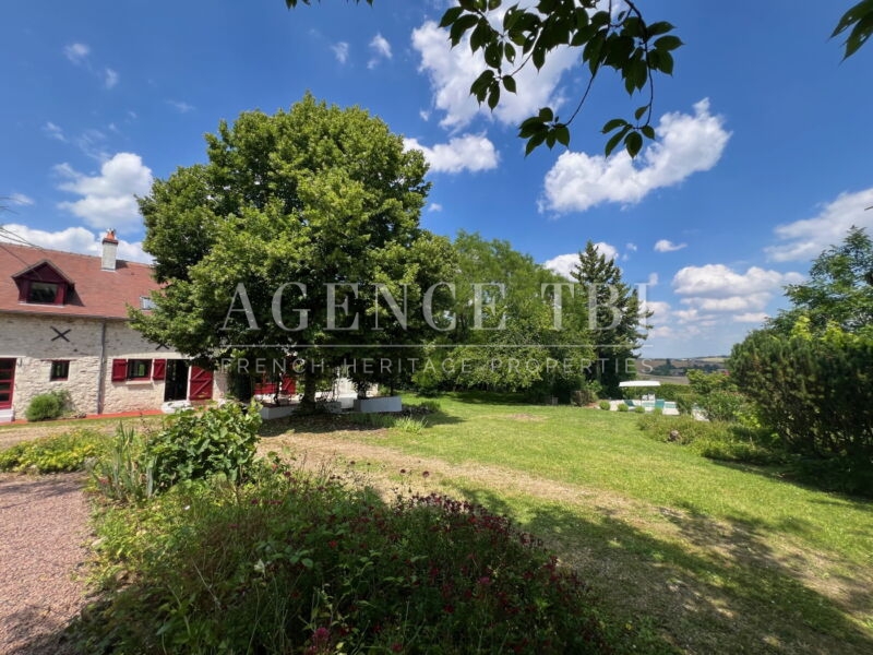 471 TBI DEMEURE EN TOURAINE AVEC VUE