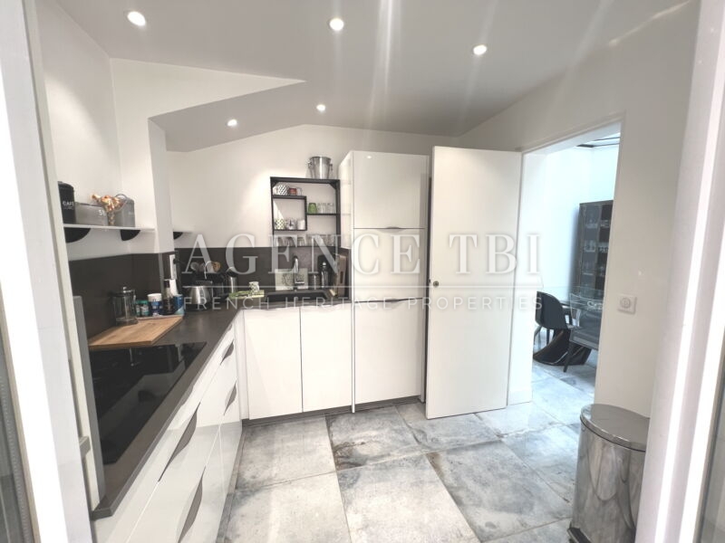 888 TBI APPARTEMENT DE LUXE A PARIS 16